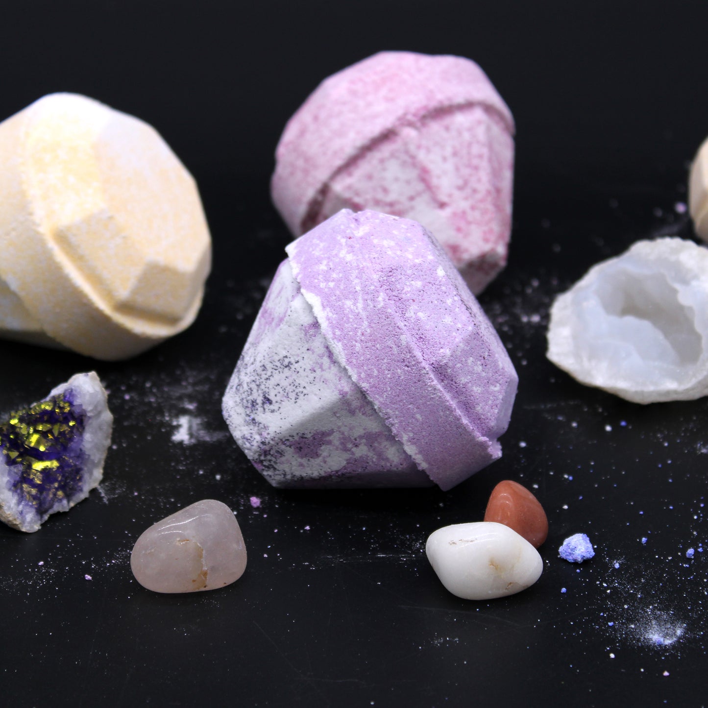 Hidden Gemstone Bath Bomb - Very Berry