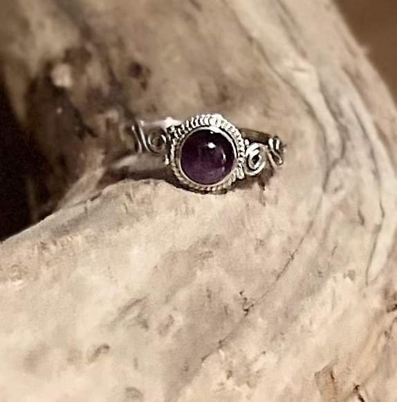 Sterling Silver And Amethyst Ring Size S